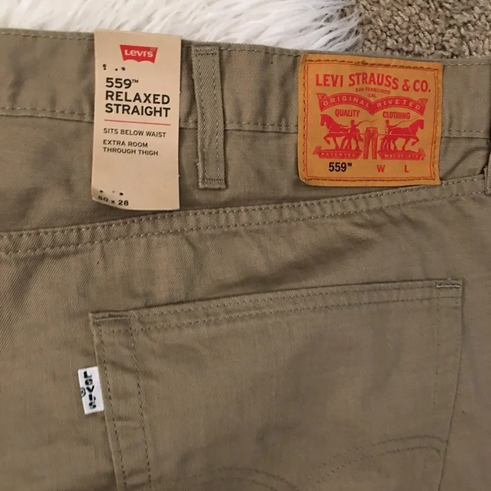 MENS BIG & TALL KHAKI LEVIS! SZ 50/28 length
